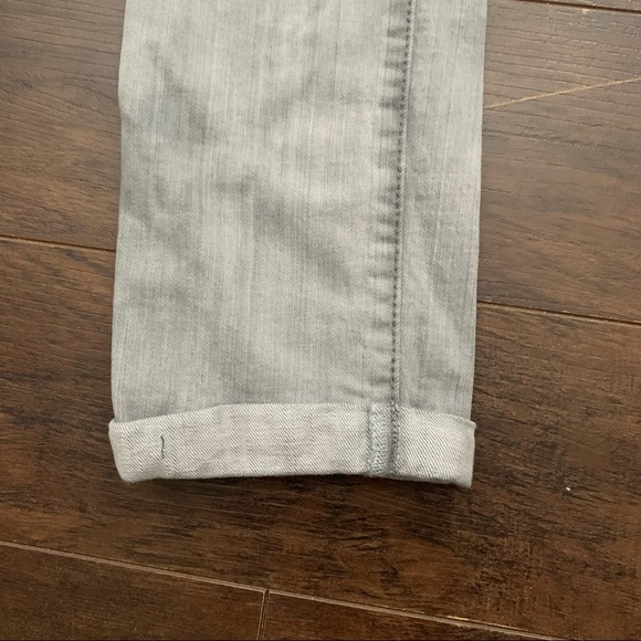 Suede | Distressed Jeans - Picture 4 of 6